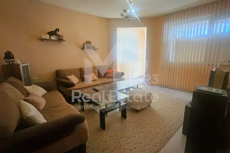 3-bedroom apartment in Plovdiv, Kamenica 1