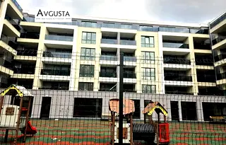 Тристаен апартамент с две тераси в Кючук Париж, Пловдив