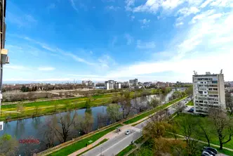 Тристаен апартамент с панорамни тераси в Мараша, Пловдив