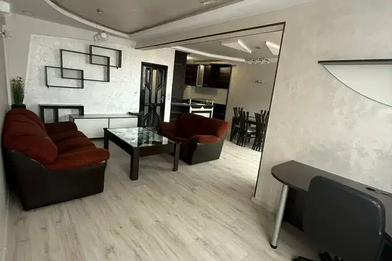 3-bedroom apartment in Plovdiv, Mladejki Hylm