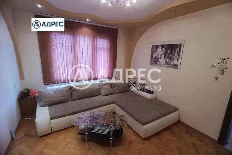 2-bedroom apartment in Раз, Център