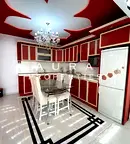 Многостаен апартамент в Раз, Център