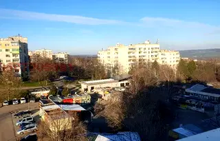 Тристаен апартамент в Раз, Орел