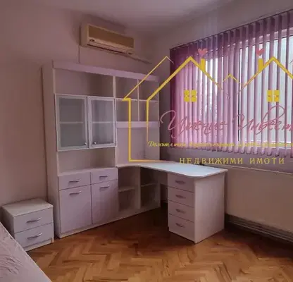 Снимка 4 — Тристаен апартамент в Русе, Център