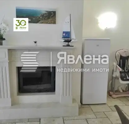 Снимка 5 — Тристаен апартамент в Добрич, с. Топола