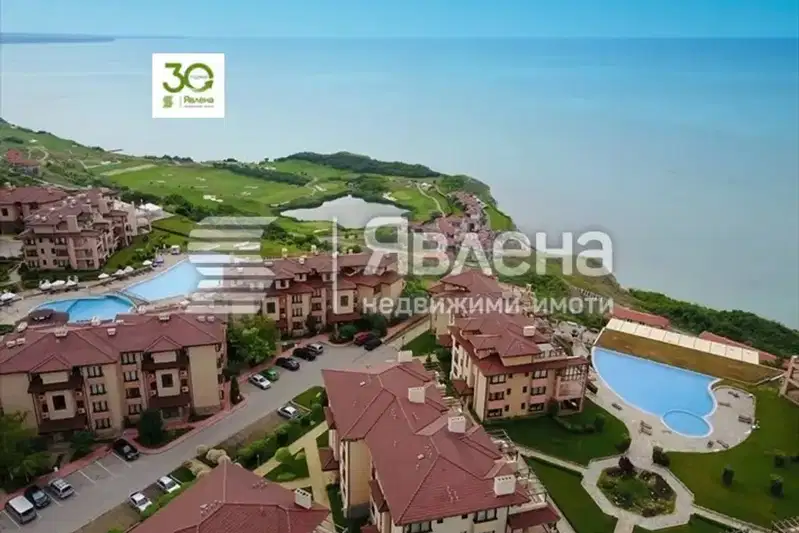 Тристаен апартамент в Добрич, с. Топола