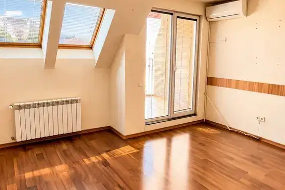 3-bedroom apartment in Sofiya, Banishora