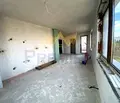 Снимка 2 — Тристаен апартамент с покривна тераса в Банишора, София