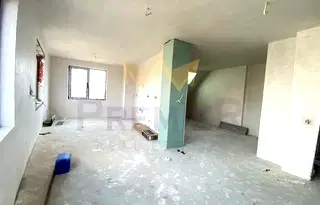 Тристаен апартамент с покривна тераса в Банишора, София