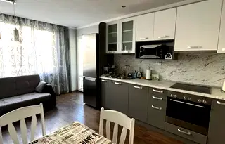 Тристаен апартамент с две тераси в Банишора, София