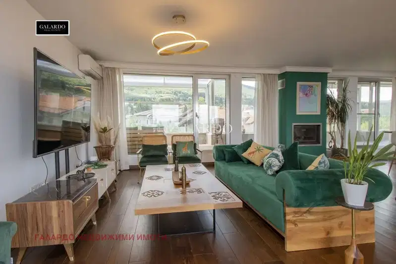 4-bedroom apartment in Sofiya, Boyana