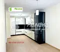 Снимка 4 — Просторен 4-стаен апартамент в Център с три балкона