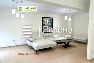 Просторен 4-стаен апартамент в Център с три балкона