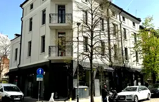 3-стаен апартамент с голяма тераса в Център, София