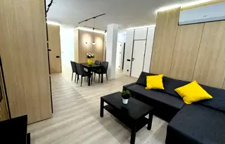 Луксозен 4-стаен апартамент в Център, ул. Св.Св.Кирил и Методий