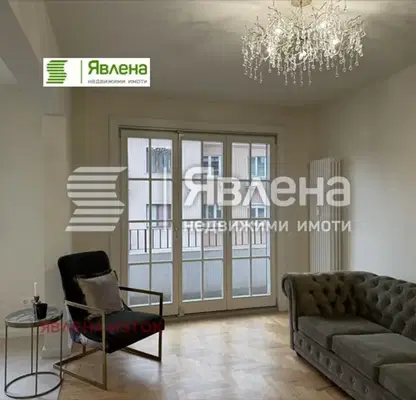 Снимка 2 — Тристаен апартамент с две тераси в Докторски паметник, София