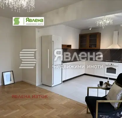 Снимка 3 — Тристаен апартамент с две тераси в Докторски паметник, София
