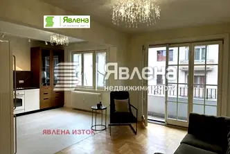 Тристаен апартамент с две тераси в Докторски паметник, София