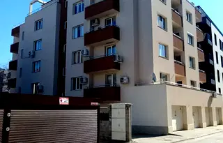 Просторен 2-стаен апартамент в Дружба 1 с балкон