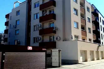 Просторен 2-стаен апартамент в Дружба 1 с балкон