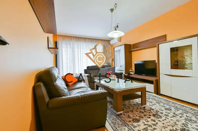 3-bedroom apartment in Sofiya, Drujba 1