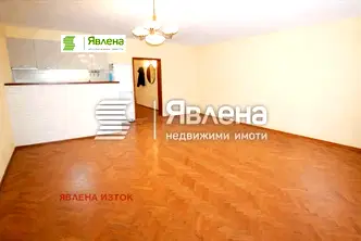 Апартамент 3-стаен в Изгрев с голяма тераса и гледка
