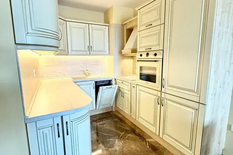 apartment in Sofiya, Krystova Vada