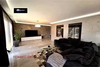 Тристаен апартамент в Кръстова вада с асансьор и паркомясто