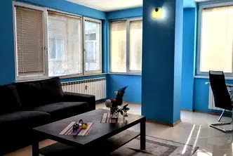 Тристаен апартамент в Лозенец с балкон и асансьор