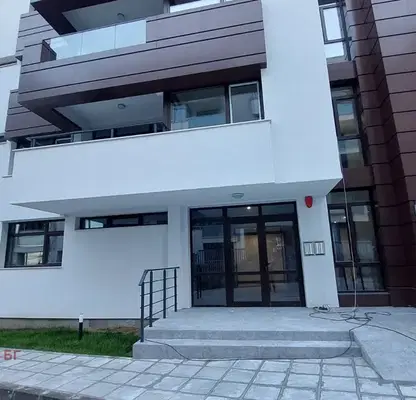 Снимка 2 — Просторен 3-стаен апартамент в Малинова долина с две тераси