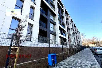 Тристаен апартамент в Малинова долина с паркомясто