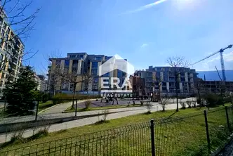 Просторен 3-стаен апартамент в Манастирски ливади с паркомясто
