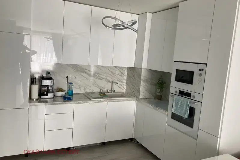 3-bedroom apartment in Sofiya, Mladost 3