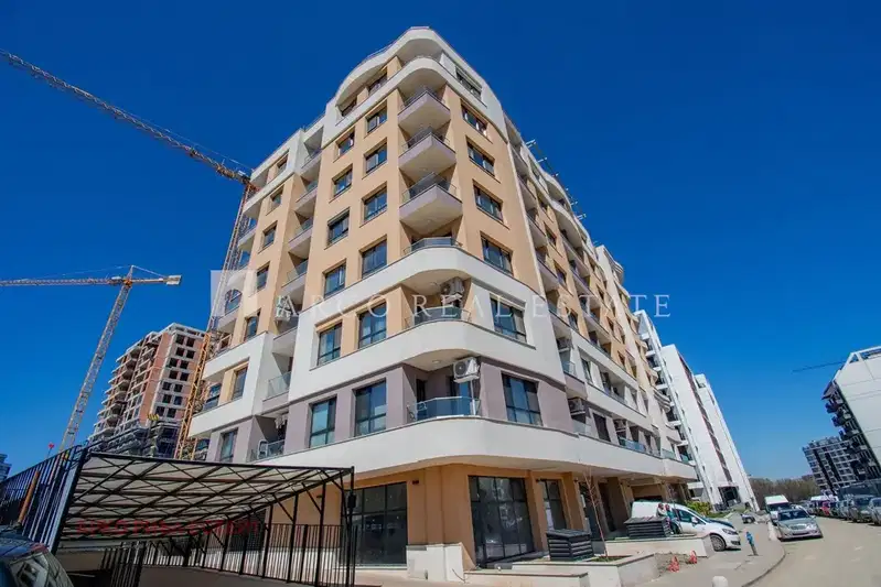 4-bedroom apartment in Sofia, Mladost 4