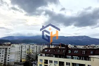Многостаен апартамент в София, Младост 4