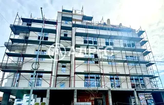 Двустаен апартамент в Модерно предградие с асансьор