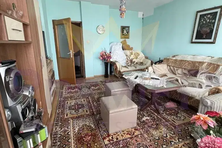 3-bedroom apartment in Sofiya, Slatina