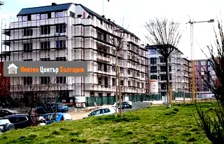 Тристаен апартамент в Студентски град с ново строителство