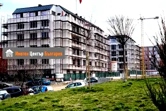 Тристаен апартамент в Студентски град с ново строителство