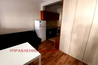 Двустаен апартамент в Студентски град с тераса