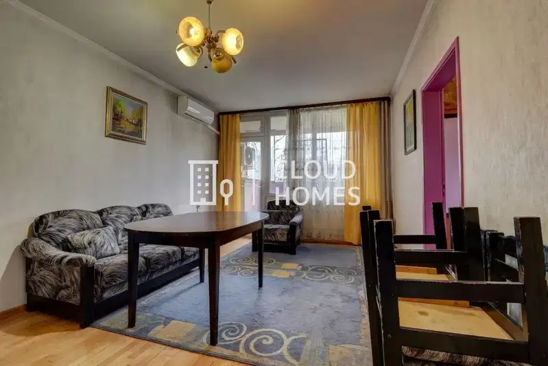 apartment in Sofiya, Tolstoi