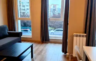 Двустаен апартамент в Връбница 2 с балкони и склад
