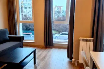 Двустаен апартамент в Връбница 2 с балкони и склад