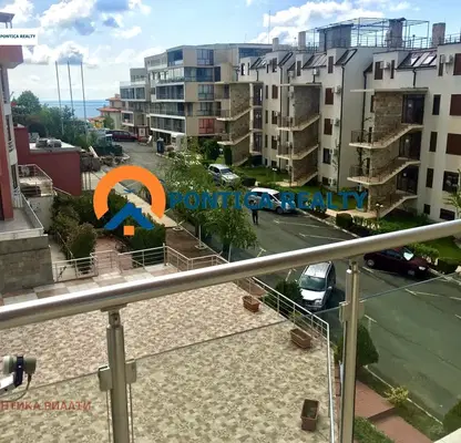 Снимка 2 — Двустаен апартамент в Свети Влас с тераса и изглед
