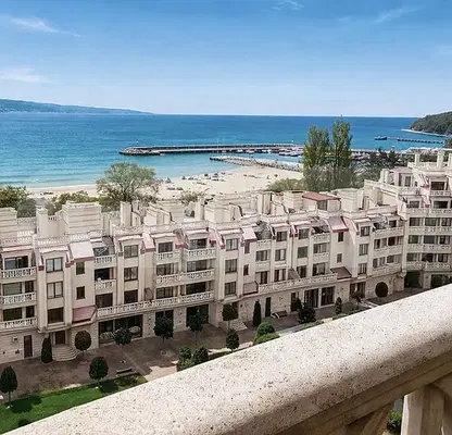 Снимка 5 — Тристаен апартамент с морска гледка в Аспарухово, Варна