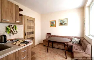 Четиристаен апартамент в Базар Левски, Варна, с асансьор