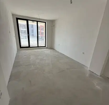 Снимка 4 — Двустаен апартамент с гараж в Бриз, Варна, с морска панорама
