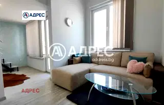 Двустаен апартамент с тераса и морска панорама в Център, Варна