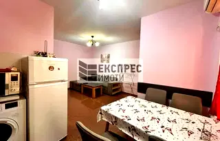 Тристаен апартамент в Центъра на Варна с тераса