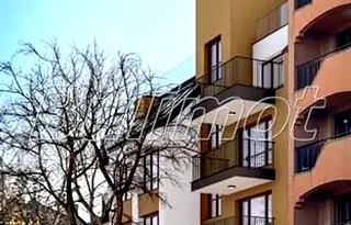 Двустаен апартамент с две тераси в Галата, Варна